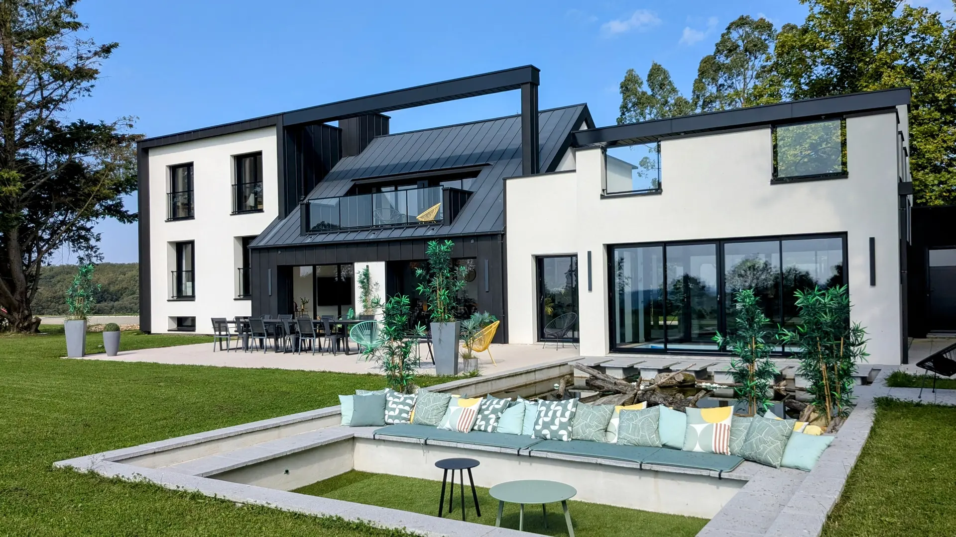 Villa Short Cravate