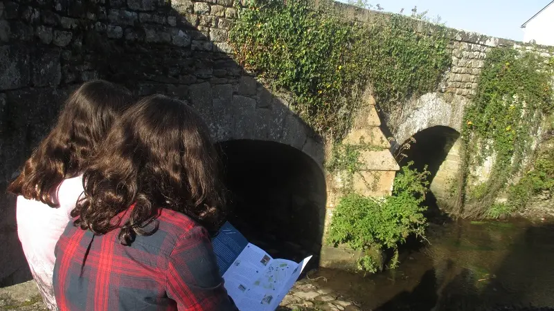 Parcours-de-decouverte-du-patrimoine---Au-pied-du-pont---OT-CMB