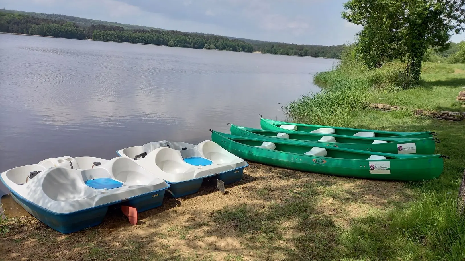 Pedalos et canoes_BD