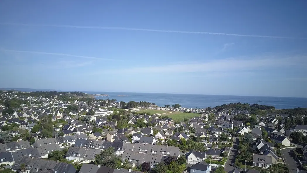 Plage de Port Blanc à 900m_Drone