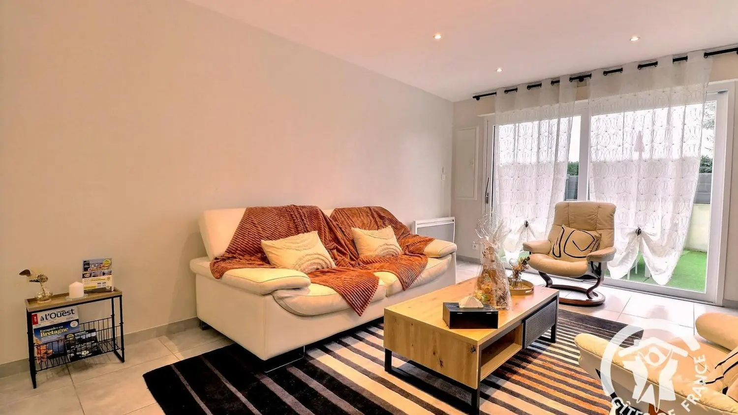 Location - la Petite Motte -St Jouan -  SALON