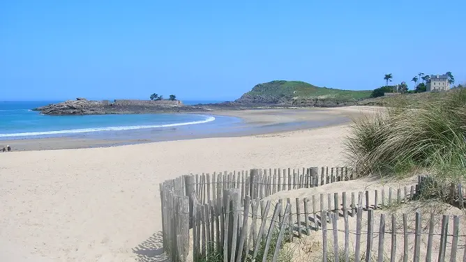 ST BRIAC plage de port hue