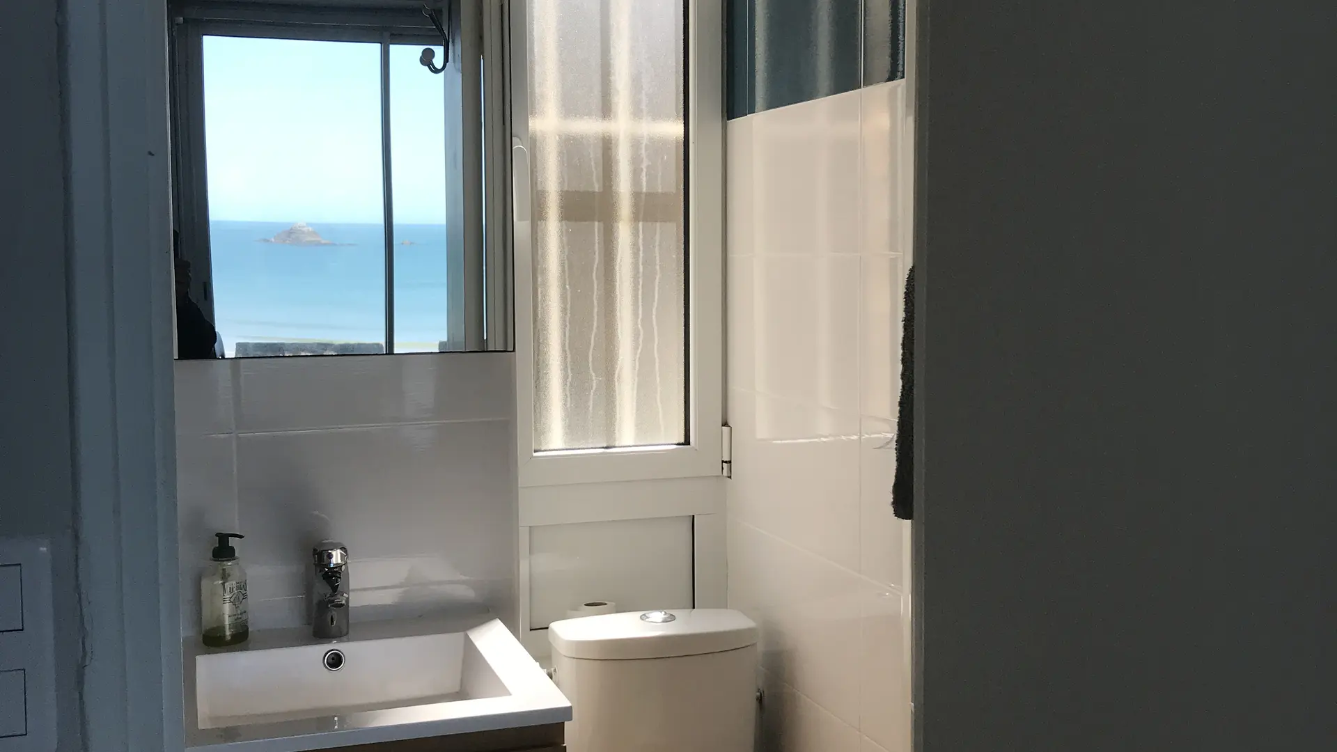 Location - La Varde - Saint-Malo -Salle d'Eau WC RdC