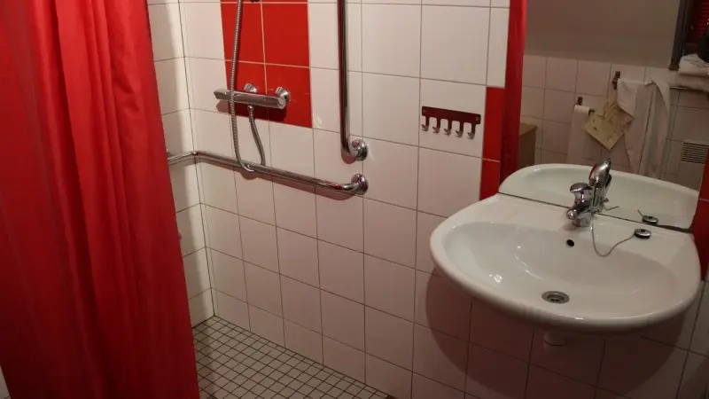 Salle-de-bain---P-tit-Gite---La-Maison-Neuve