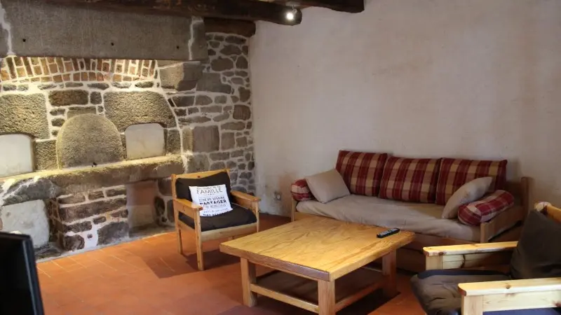 Salon---P-tit-Gite---La-Maison-Neuve