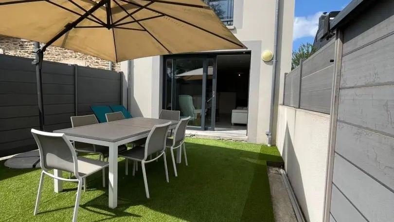 Location - la Petite Motte -St Jouan - TERRASSE CLOS