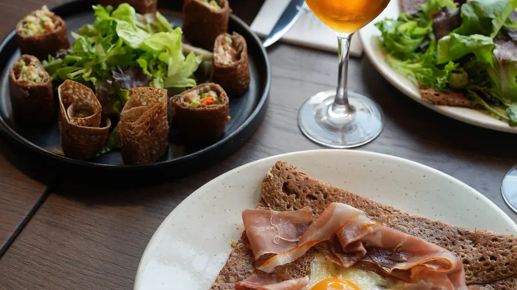 Table Breizh Café Dinard