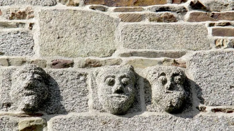 Visages de la maison des pendus