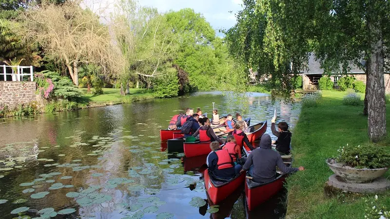 Visites guidées en canoë Montfort au crépuscule