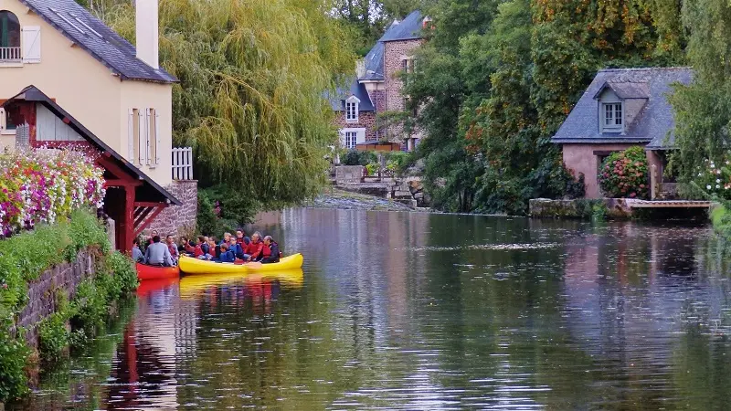 Visites guidées en canoë Montfort au crépuscule