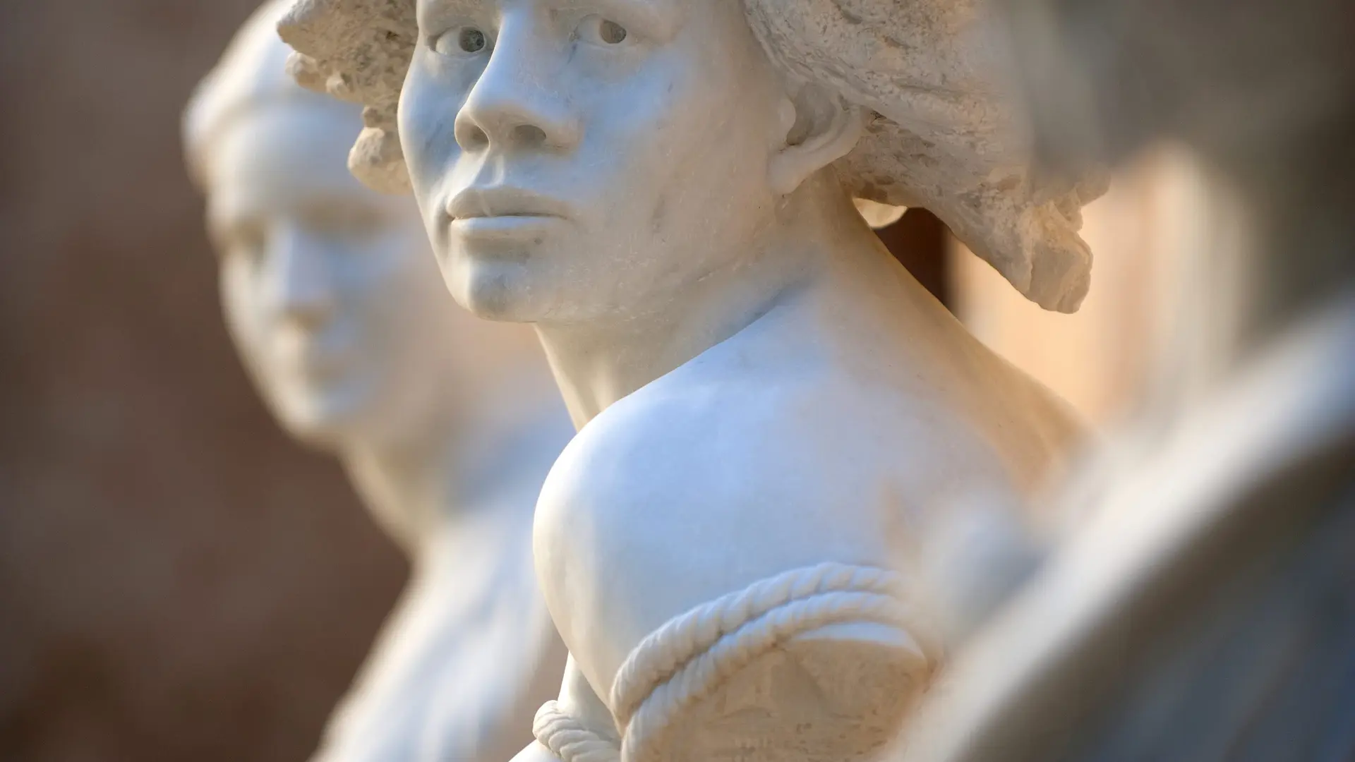 bustes cuour d'honneur - Demeure de Corsaire, Hôtel Magon de La Lande