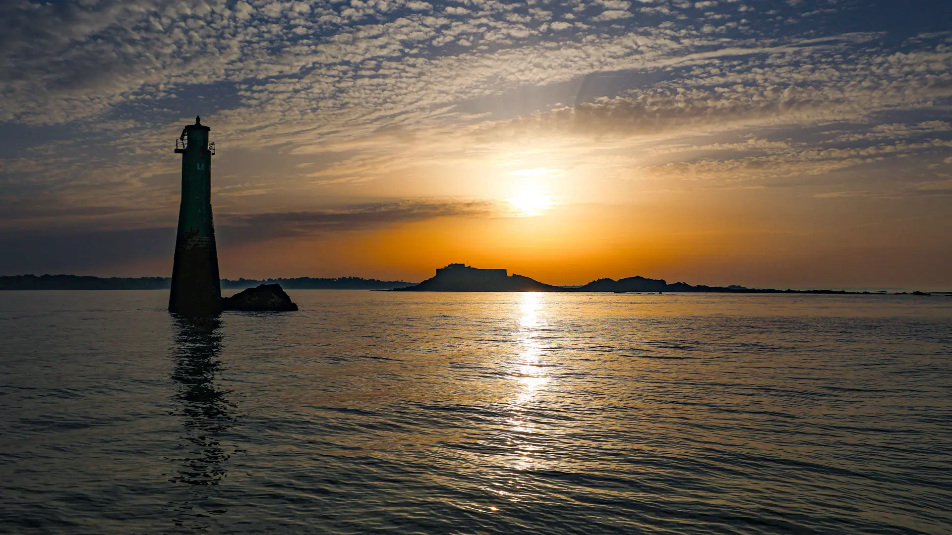 couché de soleil sur le fort  de l'ile Harbour