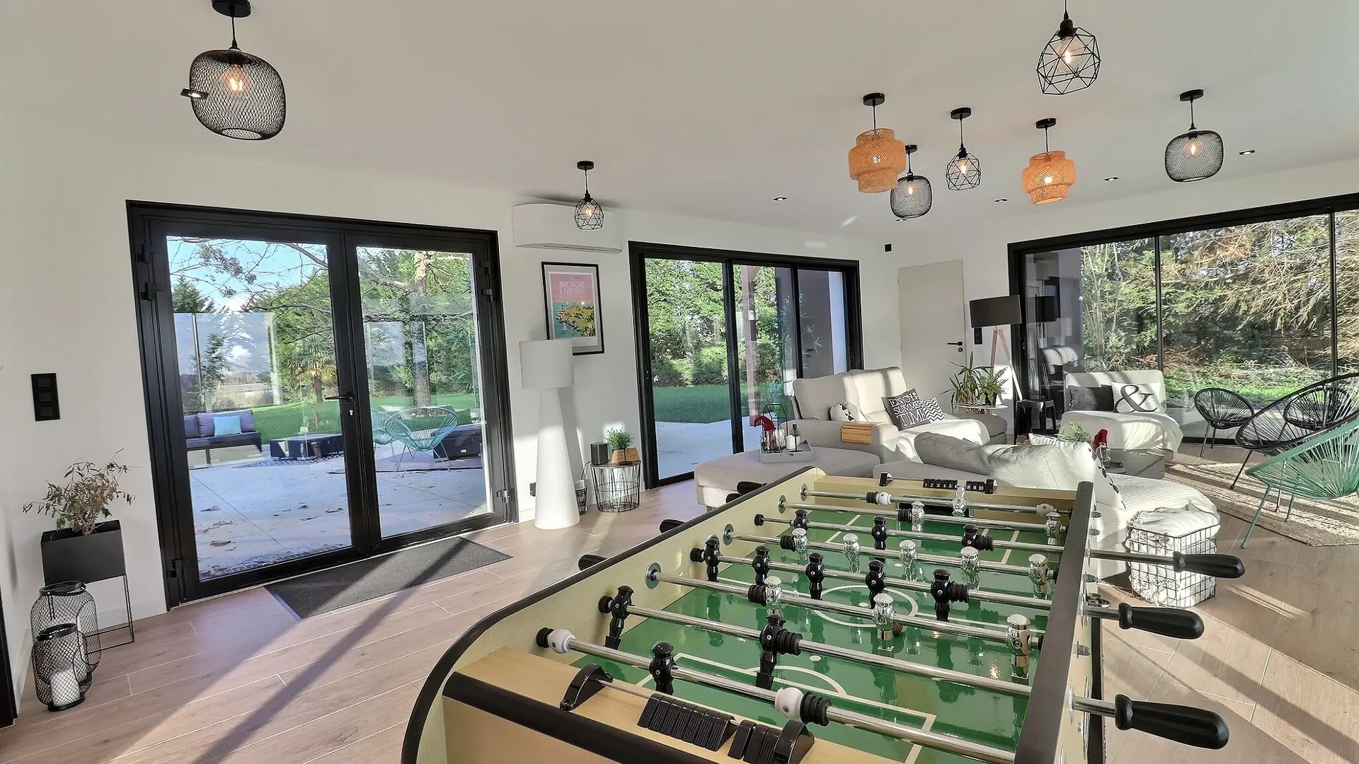 Villa Short Cravate