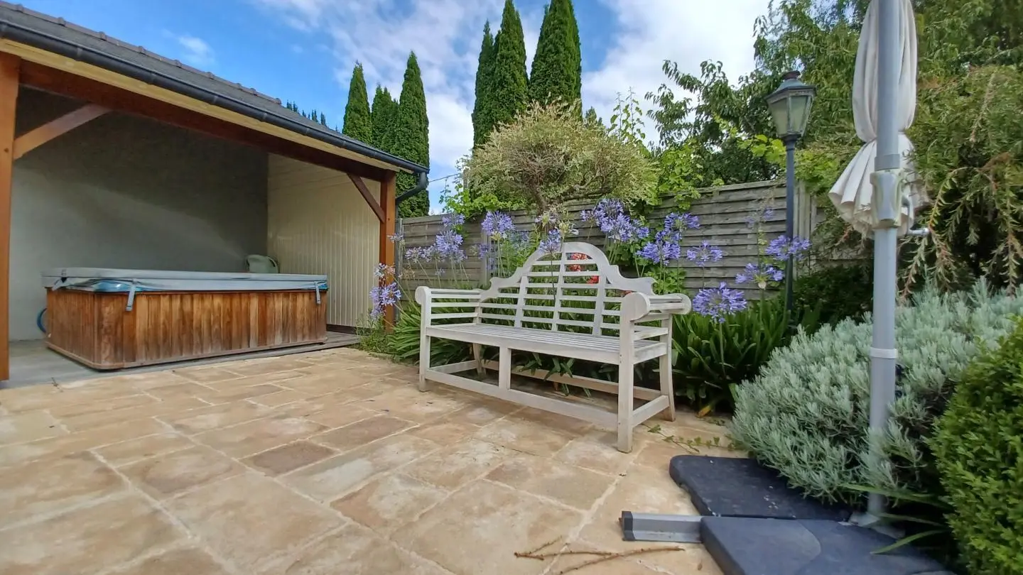 Chambres d'hôtes - Les Hôtes de la Motte - St Jouan - vue exterieur  spa