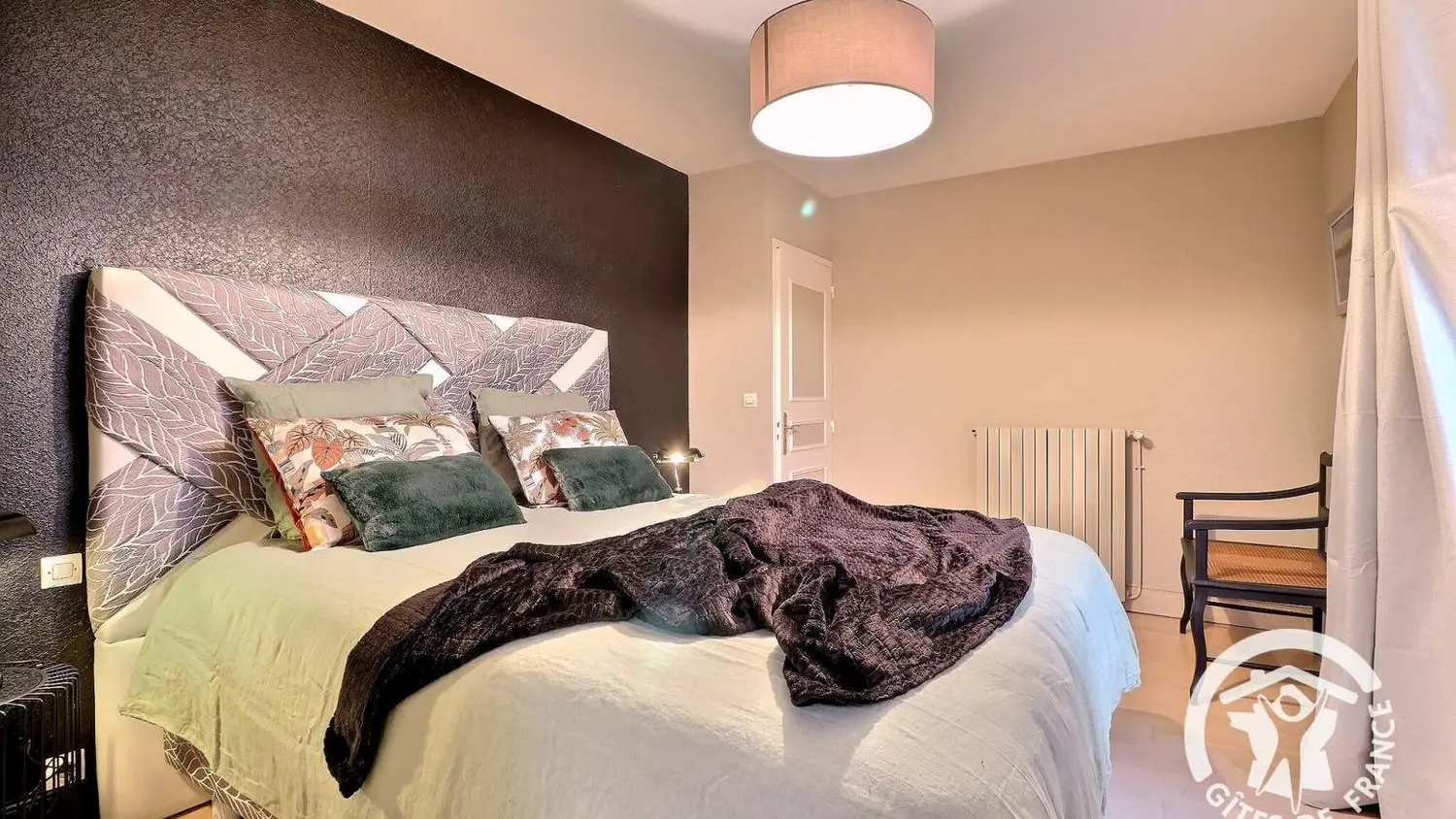 Chambres d'hôtes - Les Hôtes de la Motte - St Jouan - vsuite familiale chambre 2