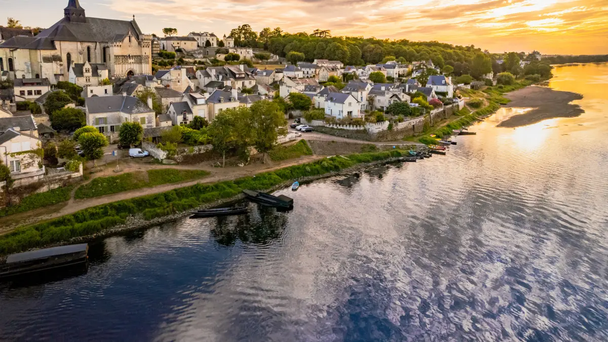 4_village-de-candes-saint-martin_jeremy-clavier_2032-12-31_medium
