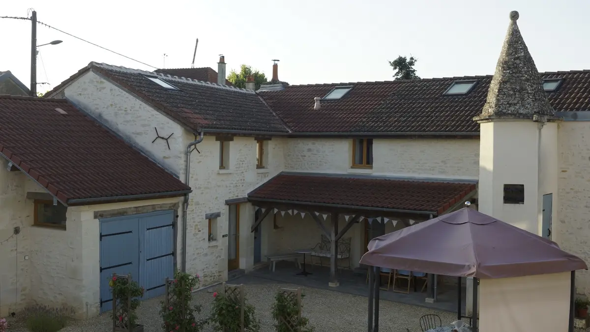 ACVL-CHAVEIGNE- GÎTE ANGULUS RIDET- David Charbonnier-07.2035-1-Vue d'ensemble