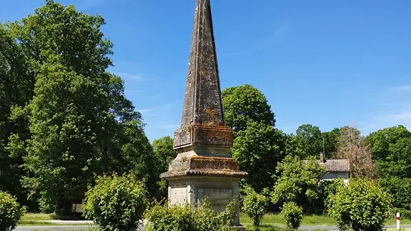 Pyramide de Genillé