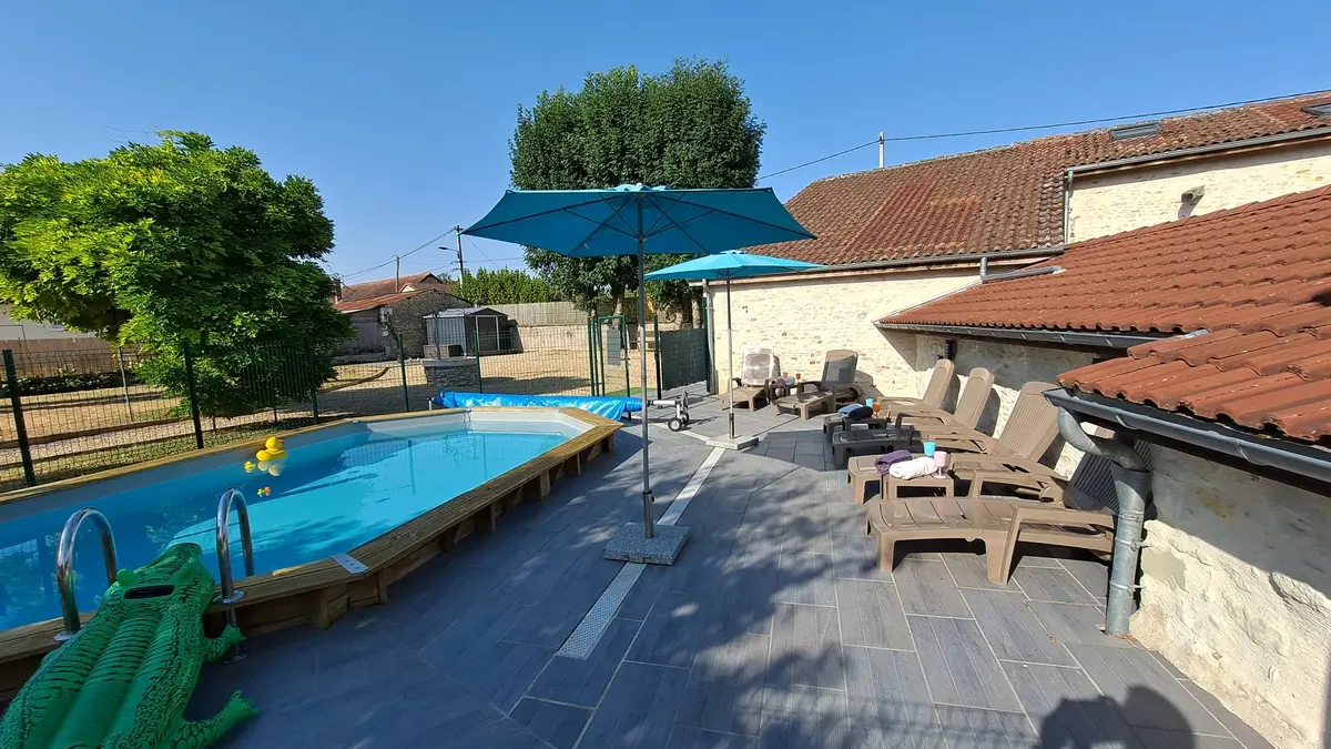ACVL-CHAVEIGNE- GÎTE ANGULUS RIDET- David Charbonnier-07.2035 3-Piscine