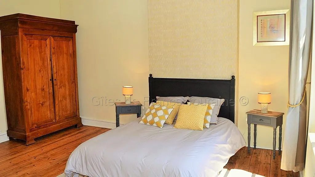 A l'Ombre de l'Abbatiale_2