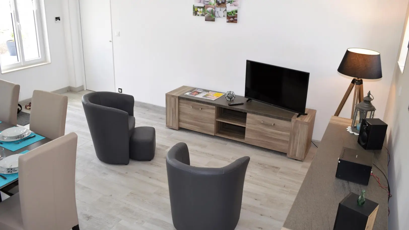 A l'Ombre du Tilleul_11