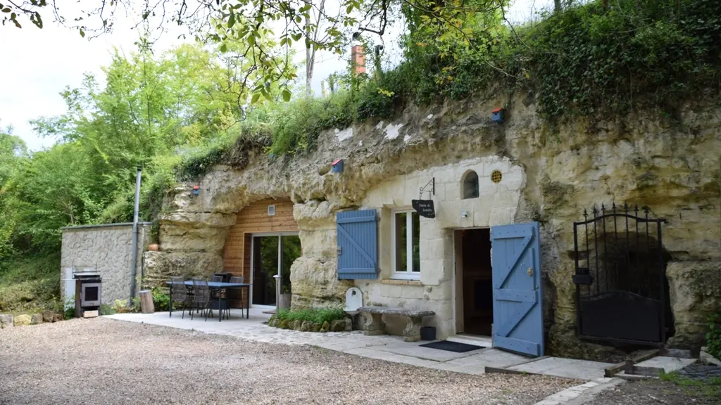 Troglo-gîte Pierre de Lumière_3