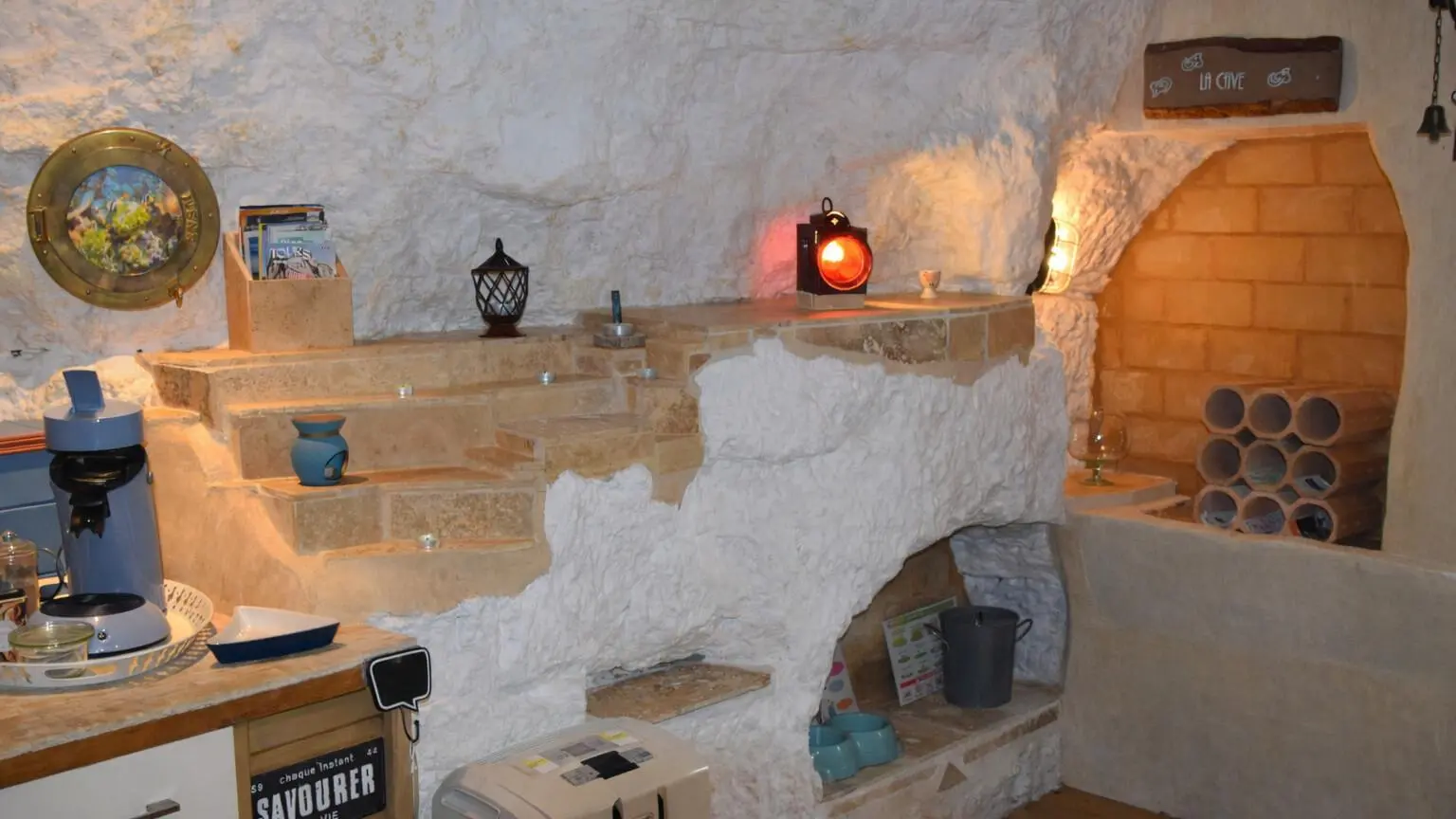 Troglo-gîte Pierre de Lumière_12