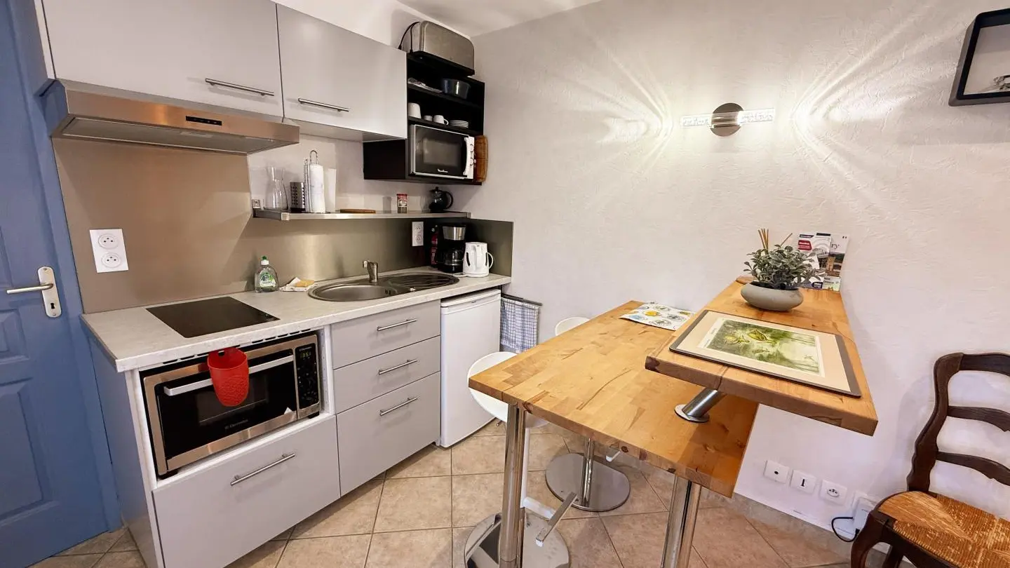 Chambre de charme & jardin en ville_8