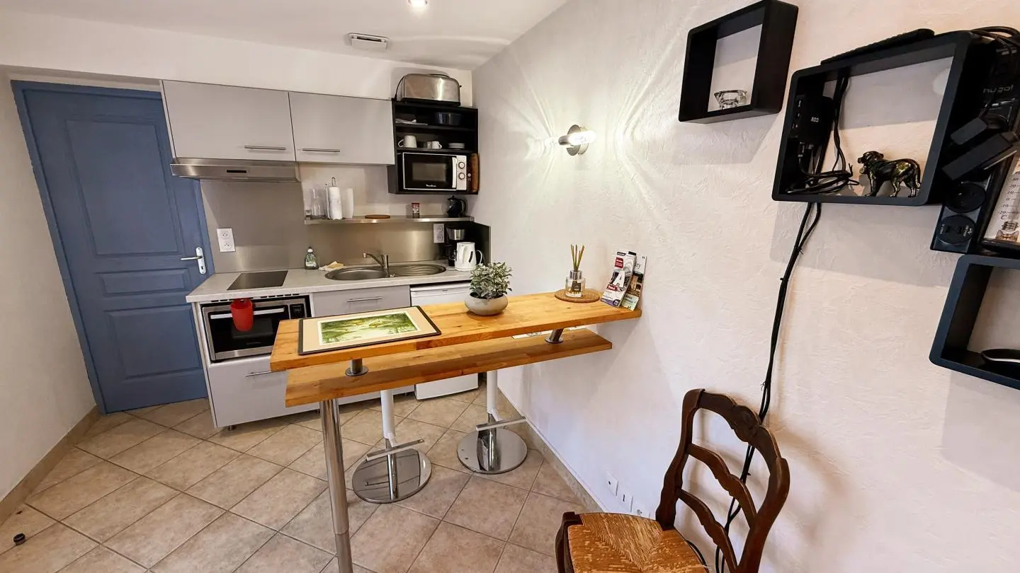 Chambre de charme & jardin en ville_8