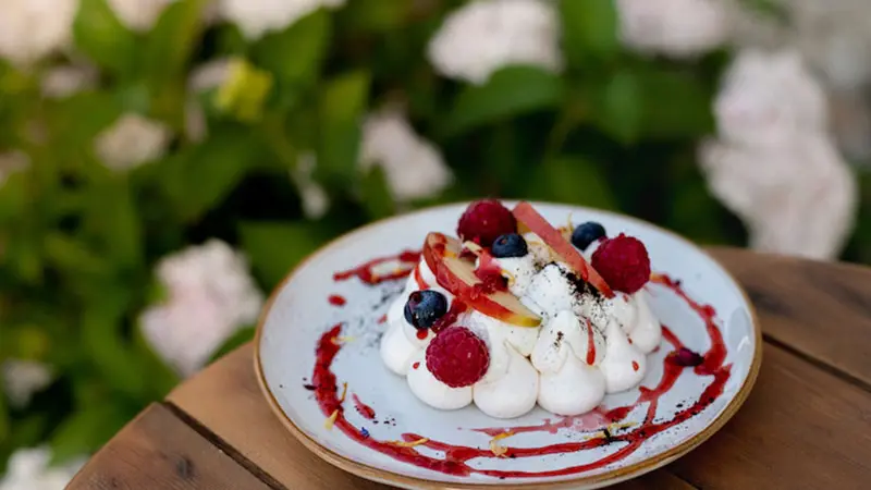Pavlova fruits rouges