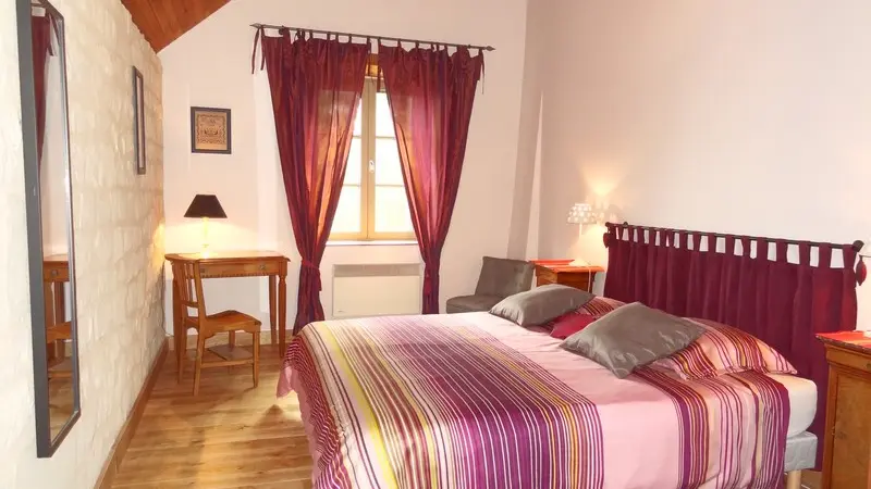 ACVL-Beaumont-en-veron--Les-fromentaux-la-chambre-Ibiscus