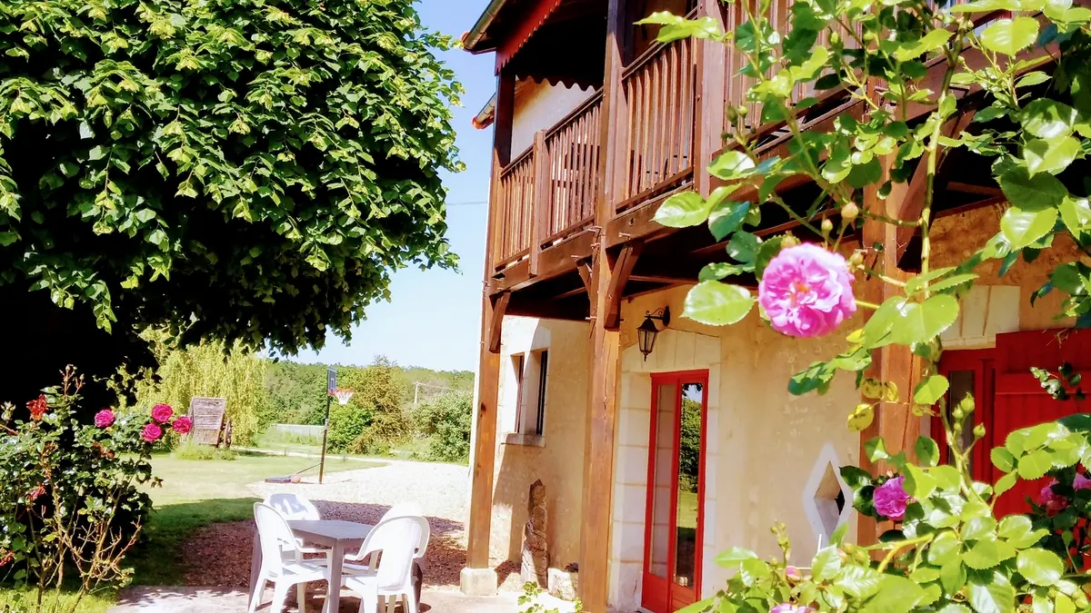 BRAYE-SOUS-FAYE-Au repos des elfes (1)