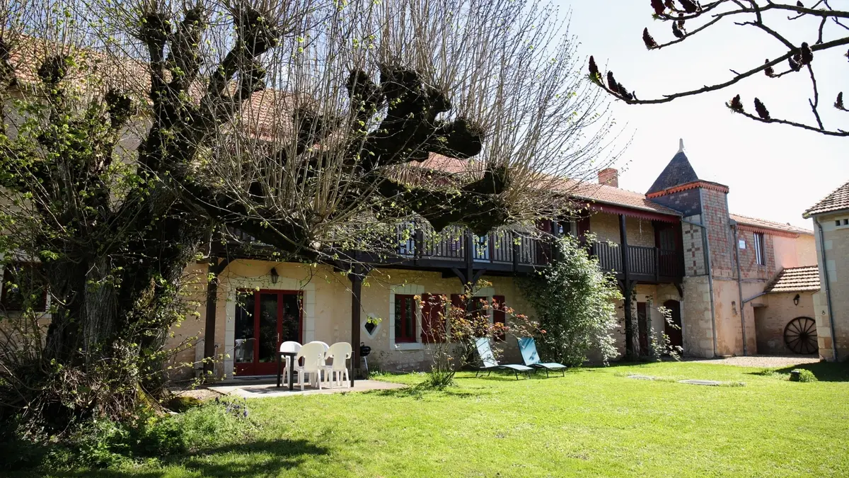 BRAYE-SOUS-FAYE-Au repos des elfes (12)