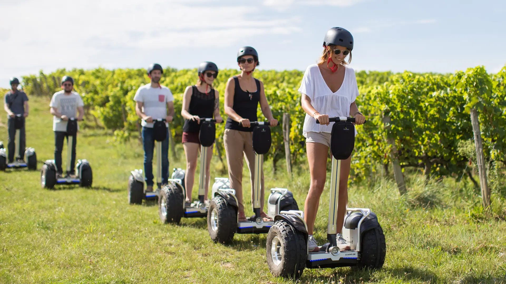 Balade-en-gyropode-dans-les-vignes-2