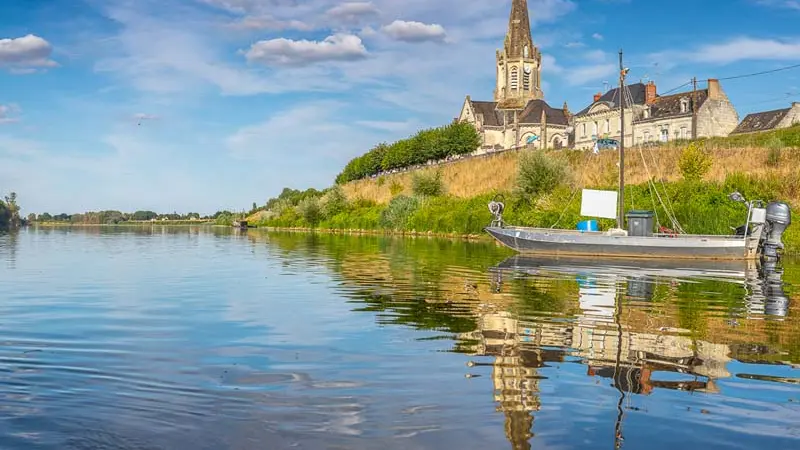 Bréhémont, indissociable de la Loire.