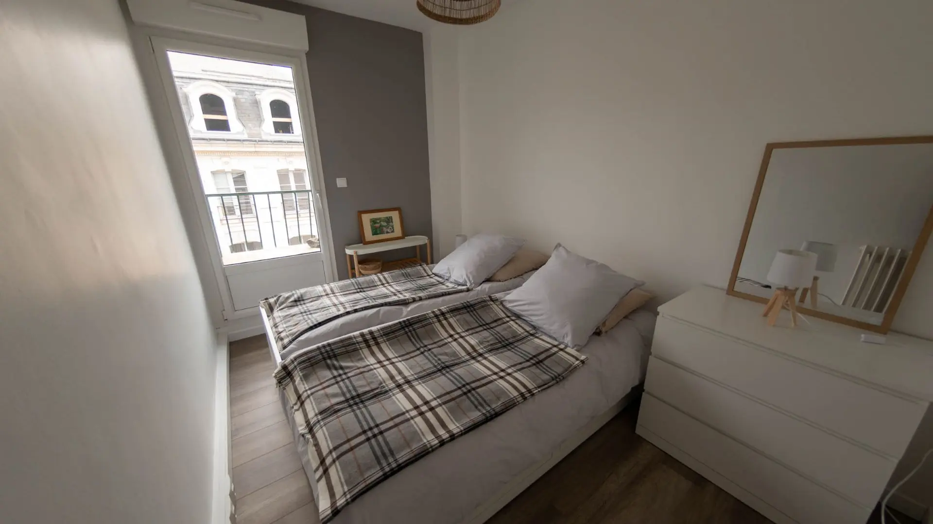 CHAMBRE 2 (3)