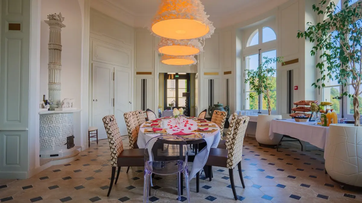 Château de Candes - Salle à manger ©Martin Baron