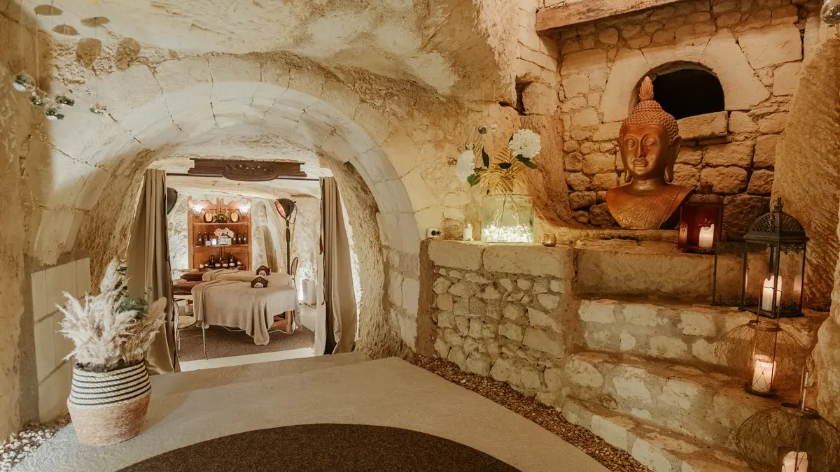 Château de Candes - Salle de massage troglodytique ©Martin Baron