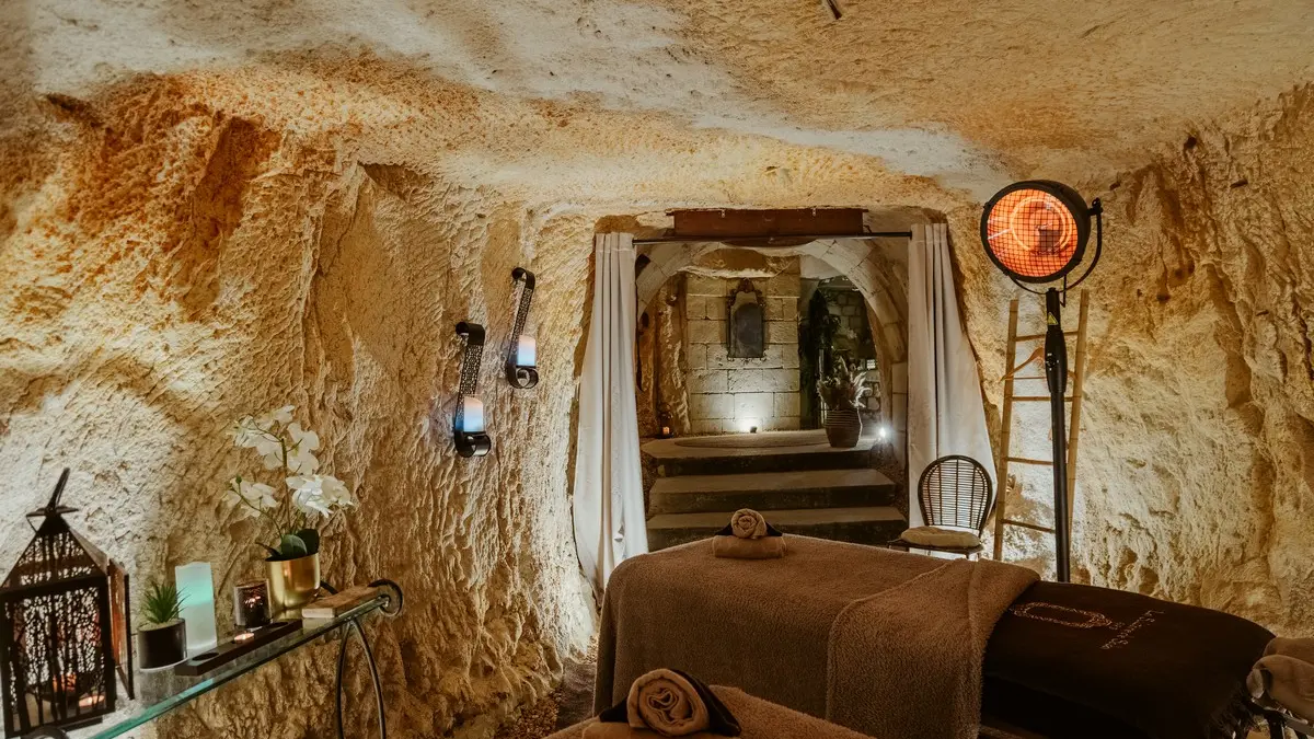 Château de Candes - Salle de massage troglodytique ©Martin Baron