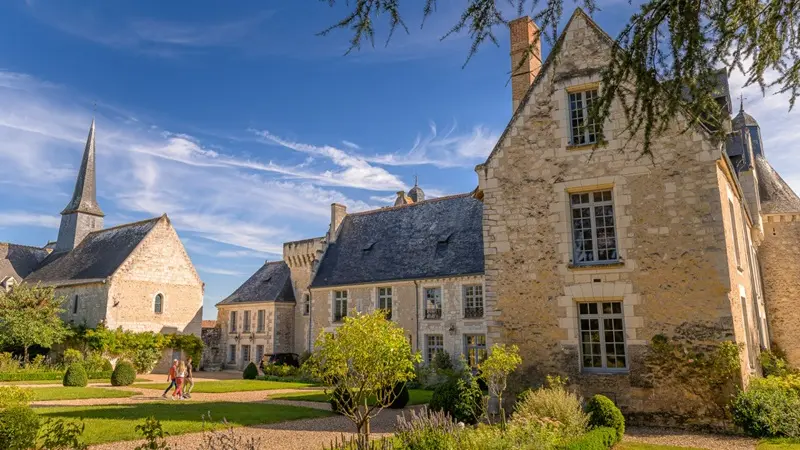 Chateau_saint-germain_eglise_loches-valdeloire_Coutand