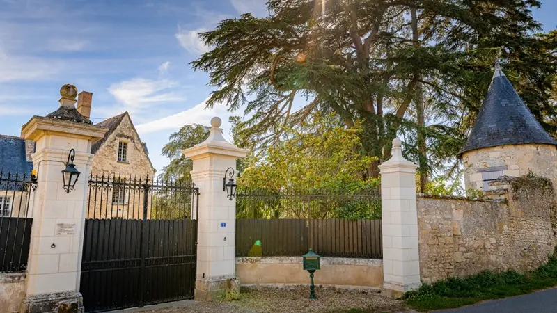 Chateau_saint-germain_portail_loches-valdeloire_Coutand
