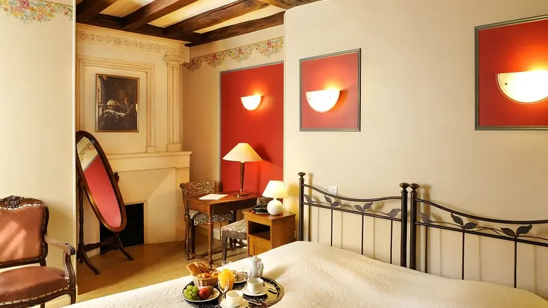 Chambre double  standard 7 h+¦tel restaurant MANOIR DE LA GIRAUDIERE CHINON