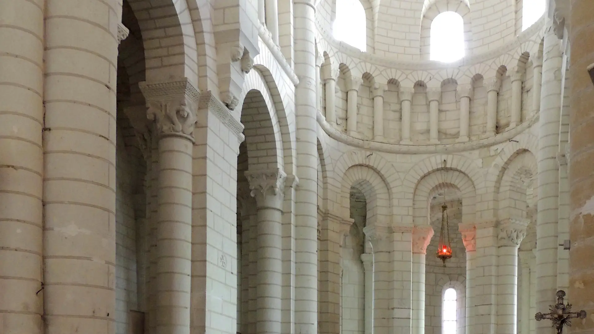 Collegiale Saint Georges - Faye la Vineuse