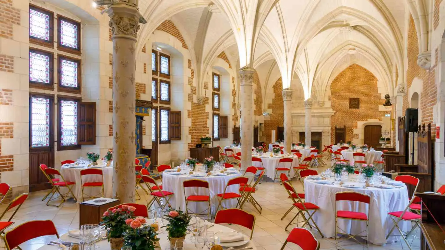 Dîner dans la grande salle du château d'Amboise