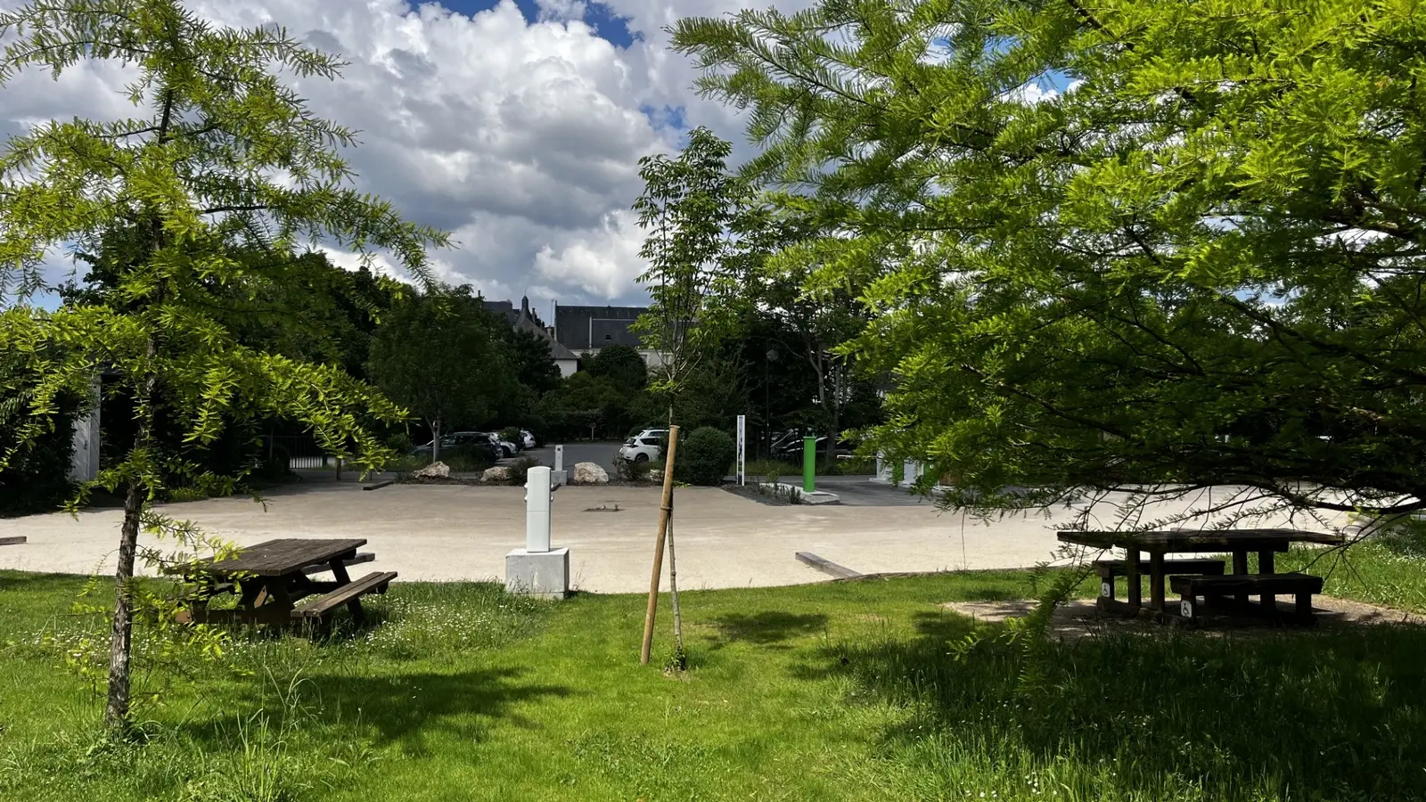 ESVRES-aire de camping-car (1)