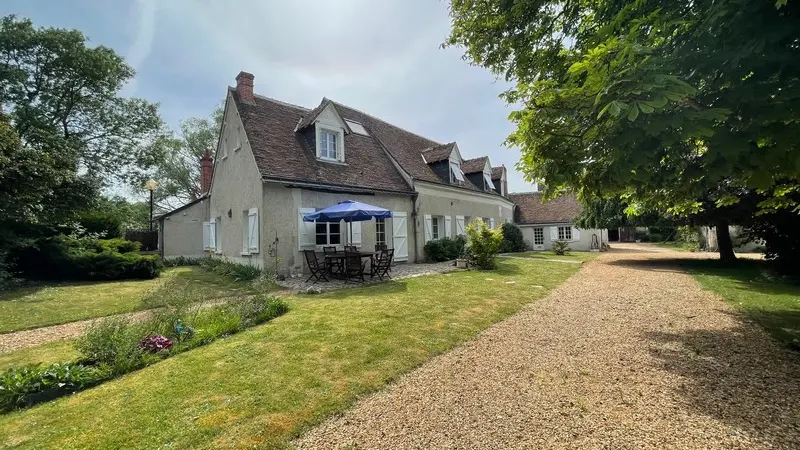 Escale Carisienne extérieur 1