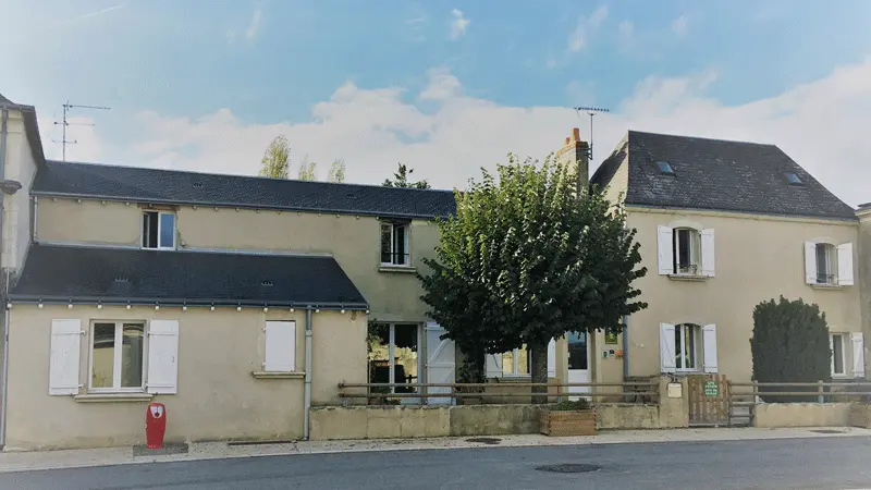 Facade Gite Avrille-Les-Ponceaux