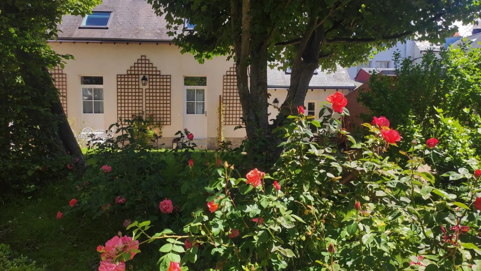 Gîtes Extérieur_Roses