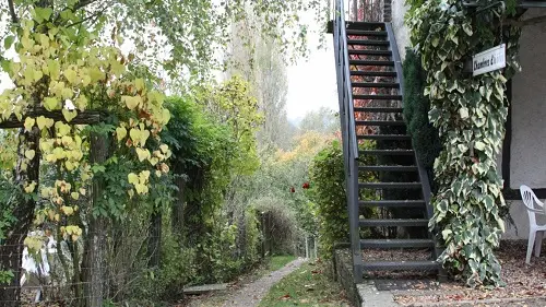 Haut- escalier montant au studio