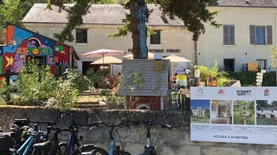 La Loire à Vélo au Château de Candes © S. Lecerf